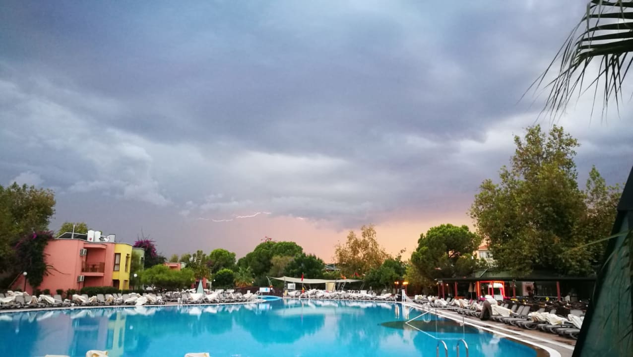 Pool VONRESORT Golden Beach