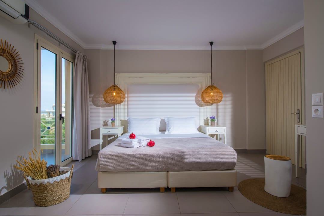 Zimmer Notos Heights Hotel & Suites