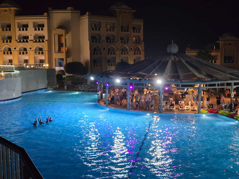 Pool Serenity Alpha Beach