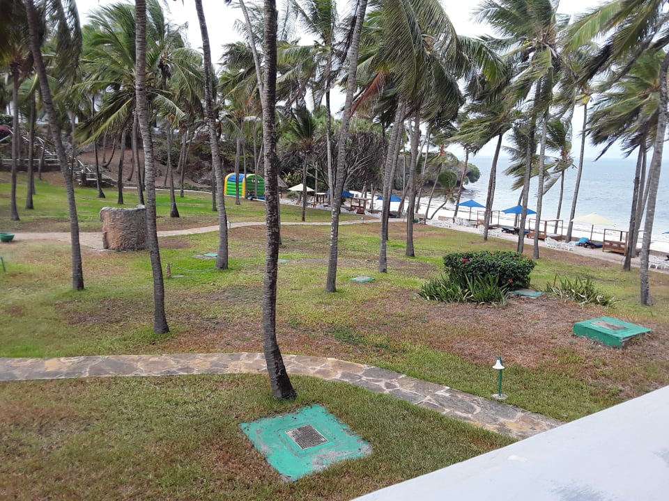 Gartenanlage PrideInn Flamingo Beach Resort & Spa