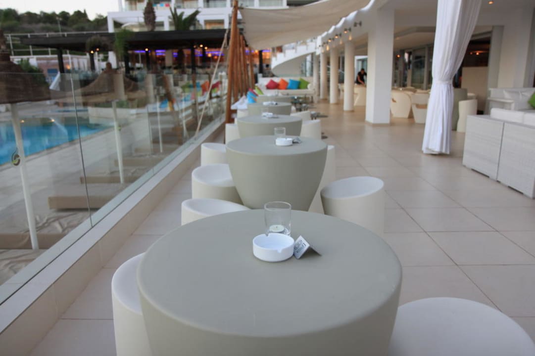 Bar Napa Mermaid Hotel & Suites