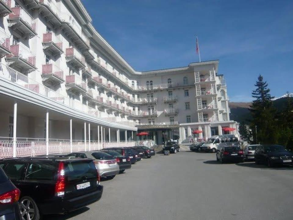 Hotel von aussen Steigenberger Icon Grandhotel Belvédère