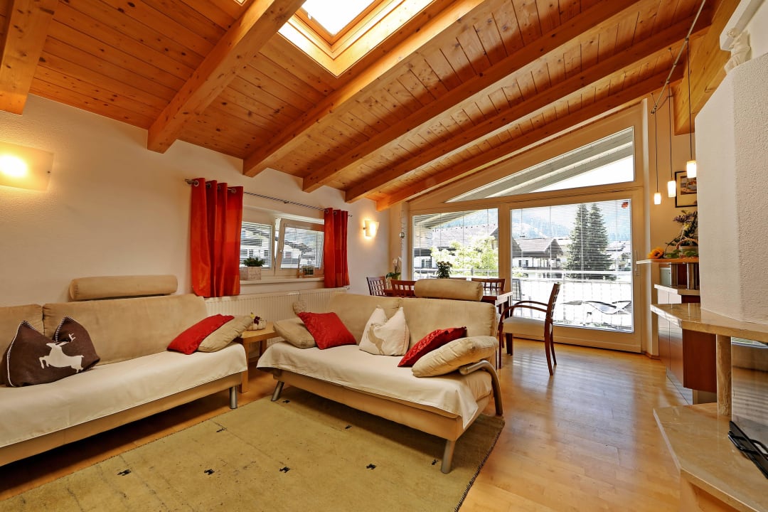 Wohnzimmerbereich 2.Stock Alpen Appartements Moigg