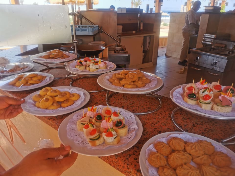 Gastro Three Corners Sea Beach Resort