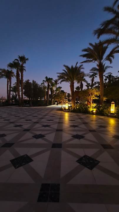 Strand The Grand Resort