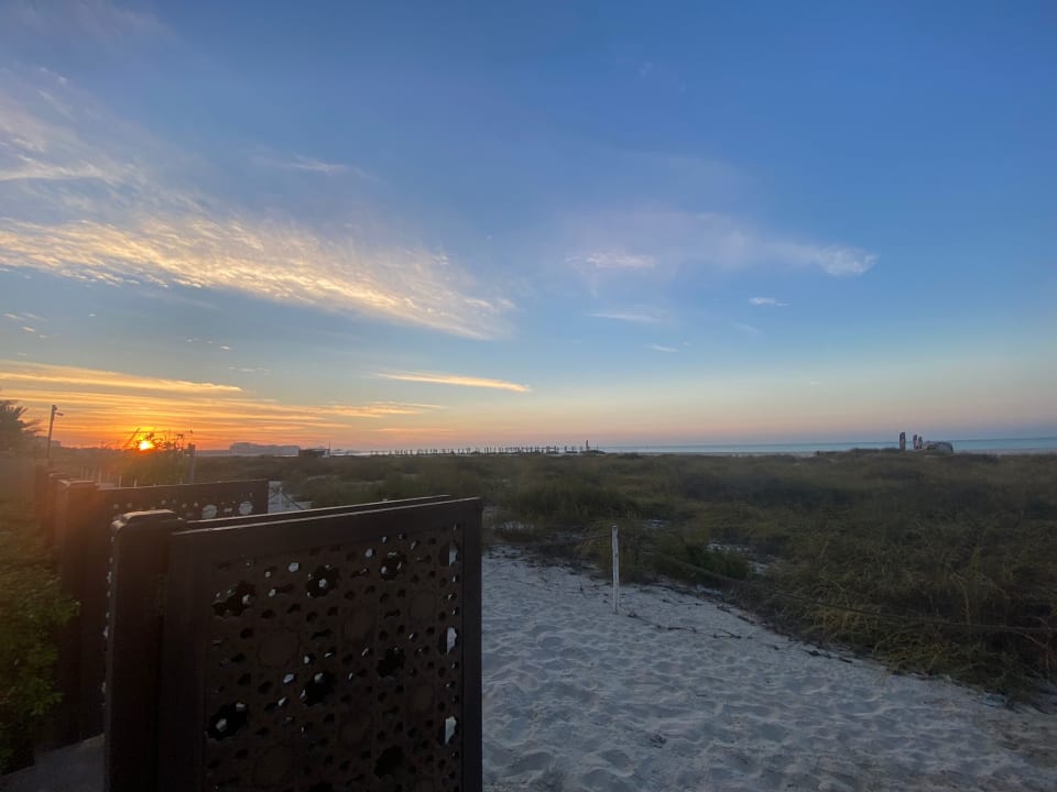 Zimmer Saadiyat Rotana Resort &  Villas