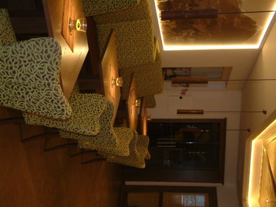 Sitzgruppe in der Bar. Hotel Astor