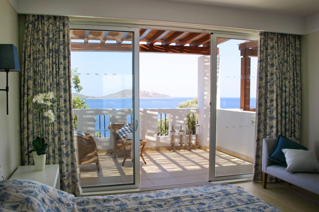 One Bedroom bungalow Suite sea view Bedroom AQUILA Elounda Village Hotel