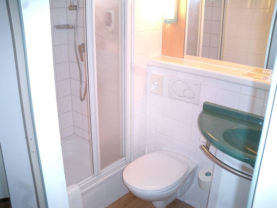 Bad (klein aber mein) Hotel Ibis Wien Mariahilf