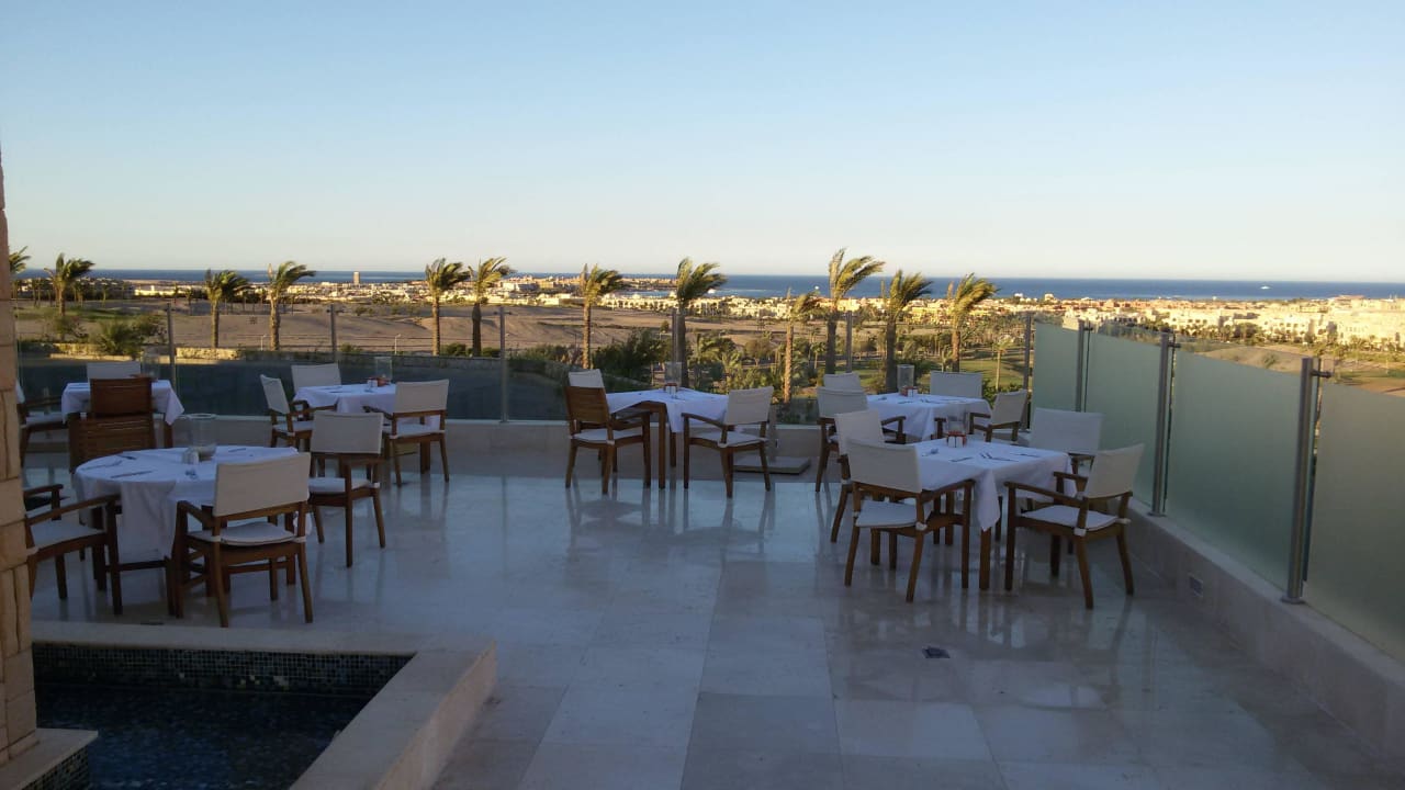 Sitzgelegenheit am Abend aussen Steigenberger Makadi Hotel - Adults only