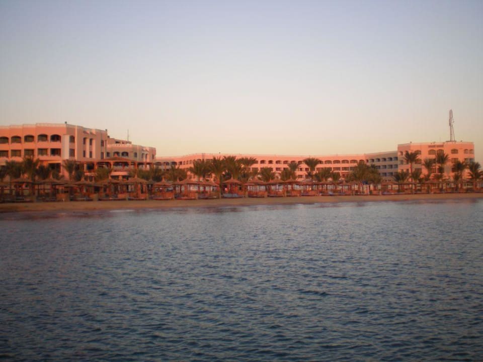 Blick vom Bootssteg Beach Albatros Resort