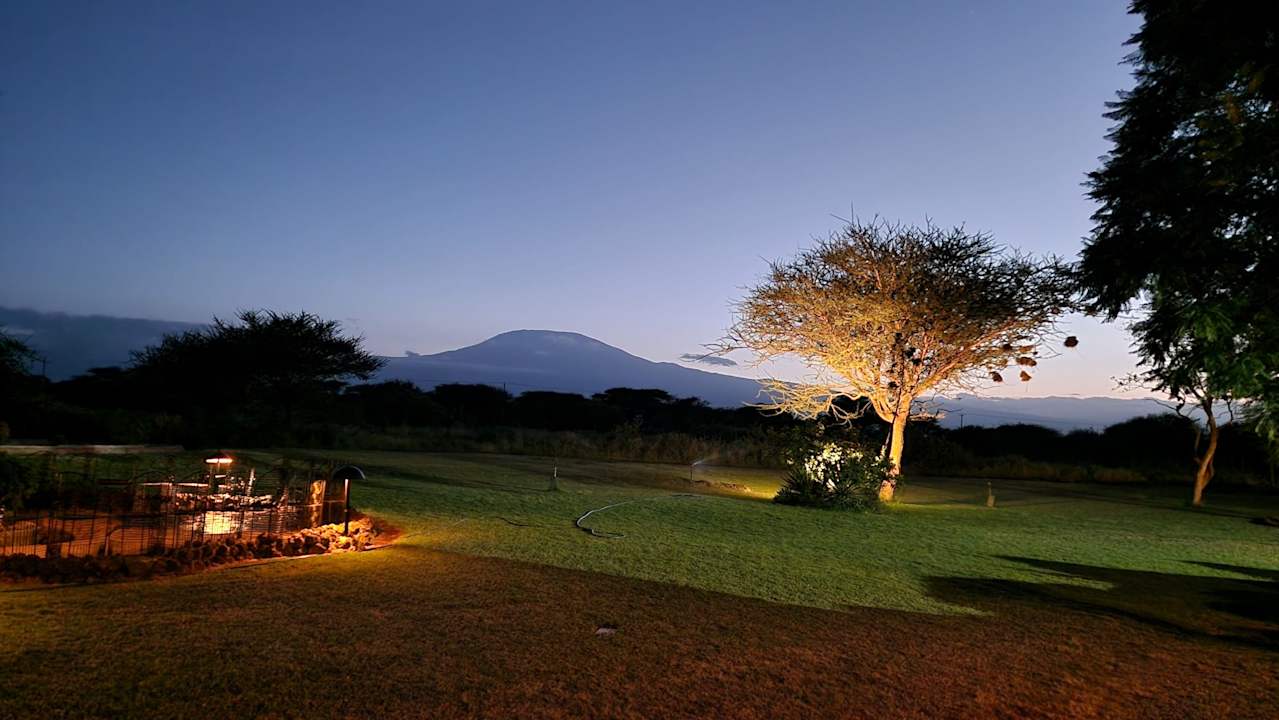 Außenansicht Hotel Amboseli Sopa Lodge