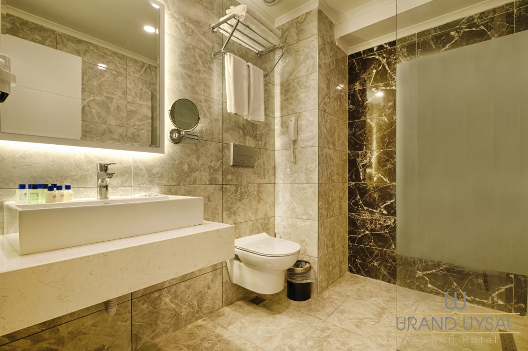 Zimmer Grand Uysal Beach & Spa Hotel