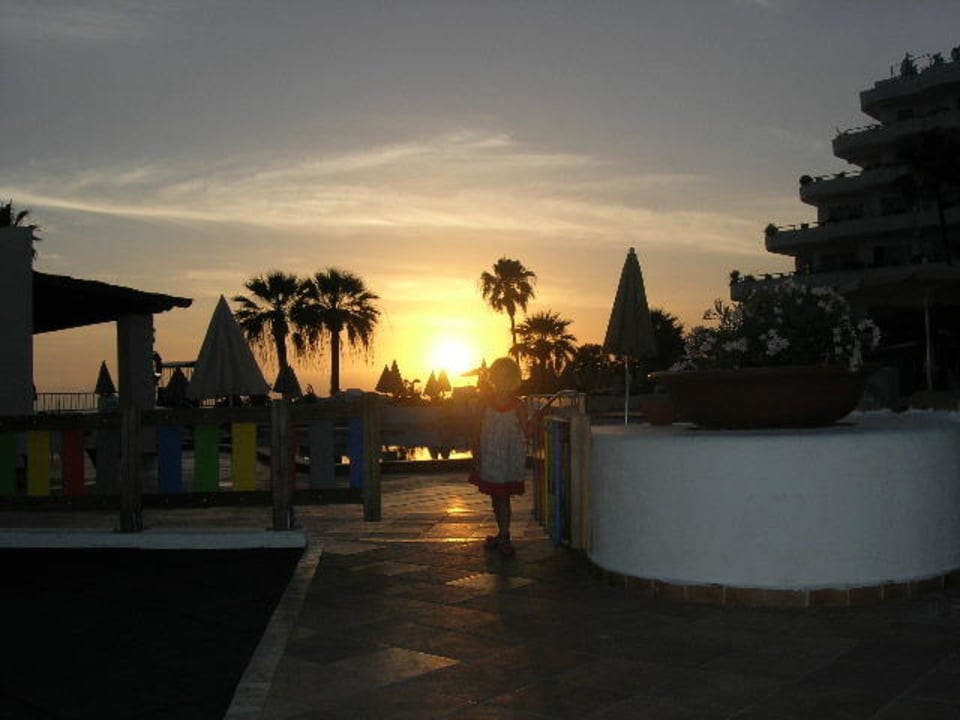 Mini Disco HOVIMA La Pinta Beachfront Family Hotel