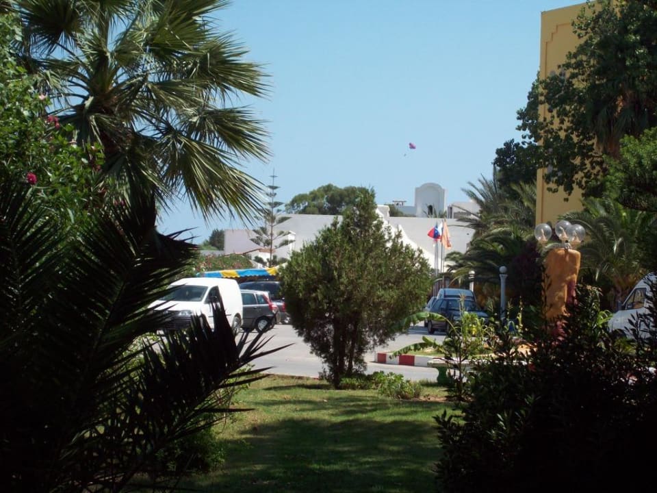 L'entrata del Garden vista dal giardino Caribbean World Hammamet Garden