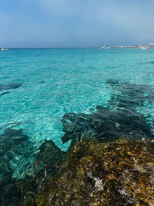 Strand Hotel Grecian Sands