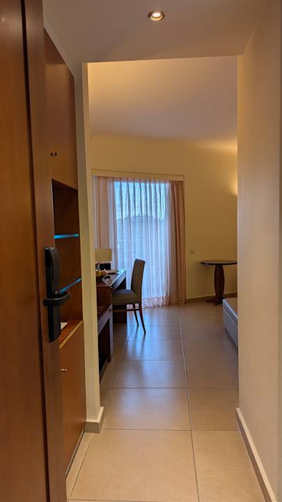 Zimmer Apollonia Beach Resort & Spa