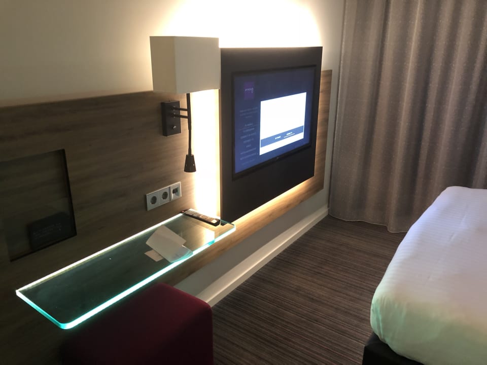 Zimmer MOXY Vienna Airport