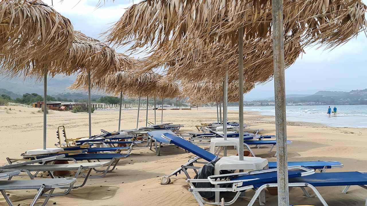 Strand Pinelopi Apartments