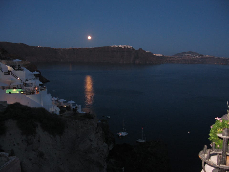 Anlage bei Vollmond Aris Caves