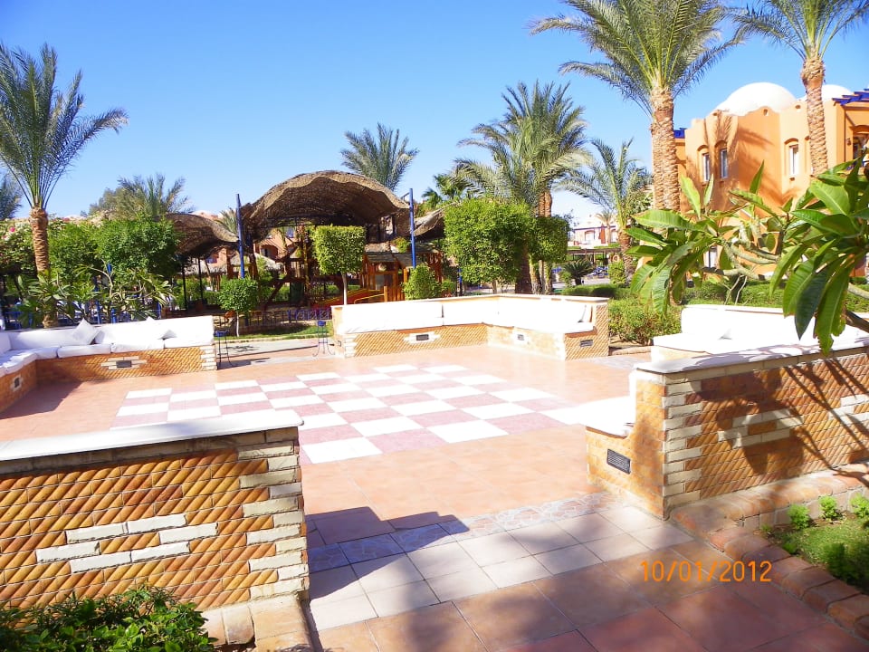 2. Schachspiel mit Sitzmöglichkeit Jaz Makadi Oasis Resort