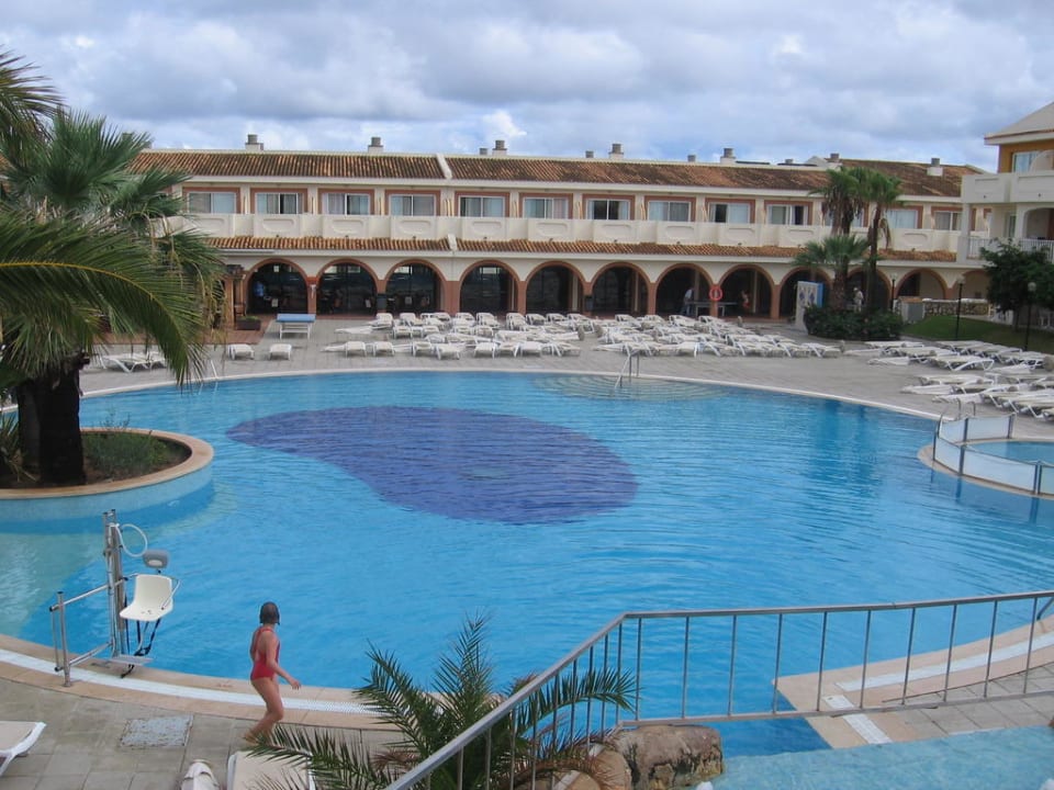 Unterer Pool blau punta reina