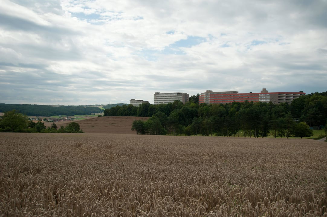 Blick von leider weit entfernten Abenteuerspielplatz Hotel Sonnenhügel