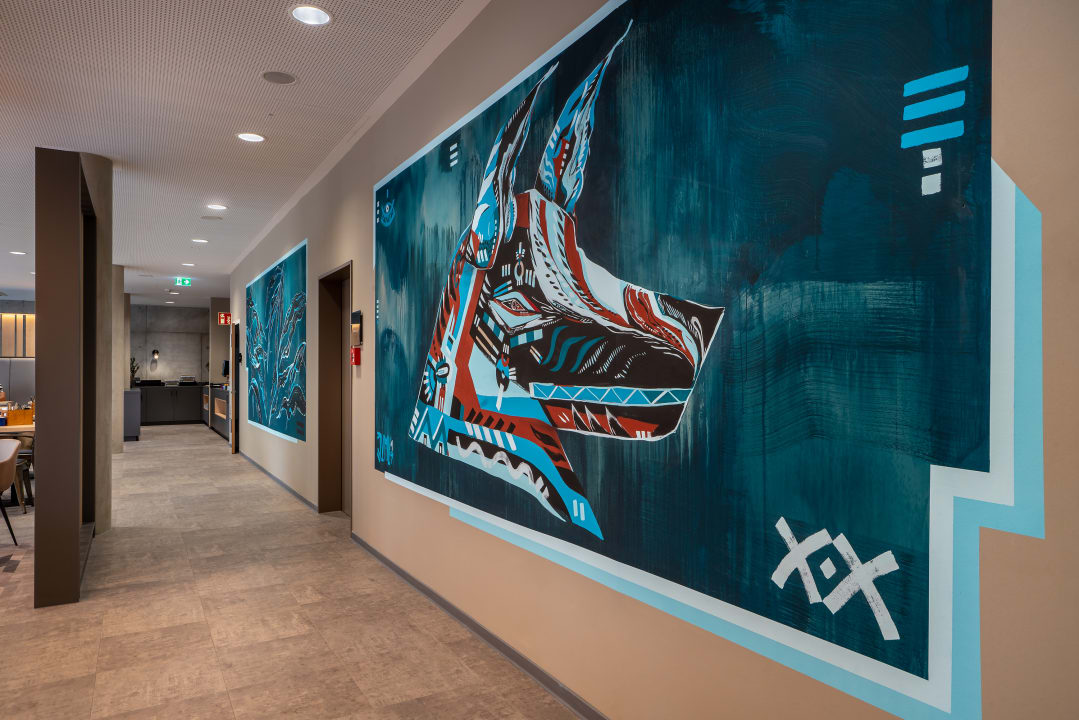 Gastro Holiday Inn - the niu, Timber Esslingen