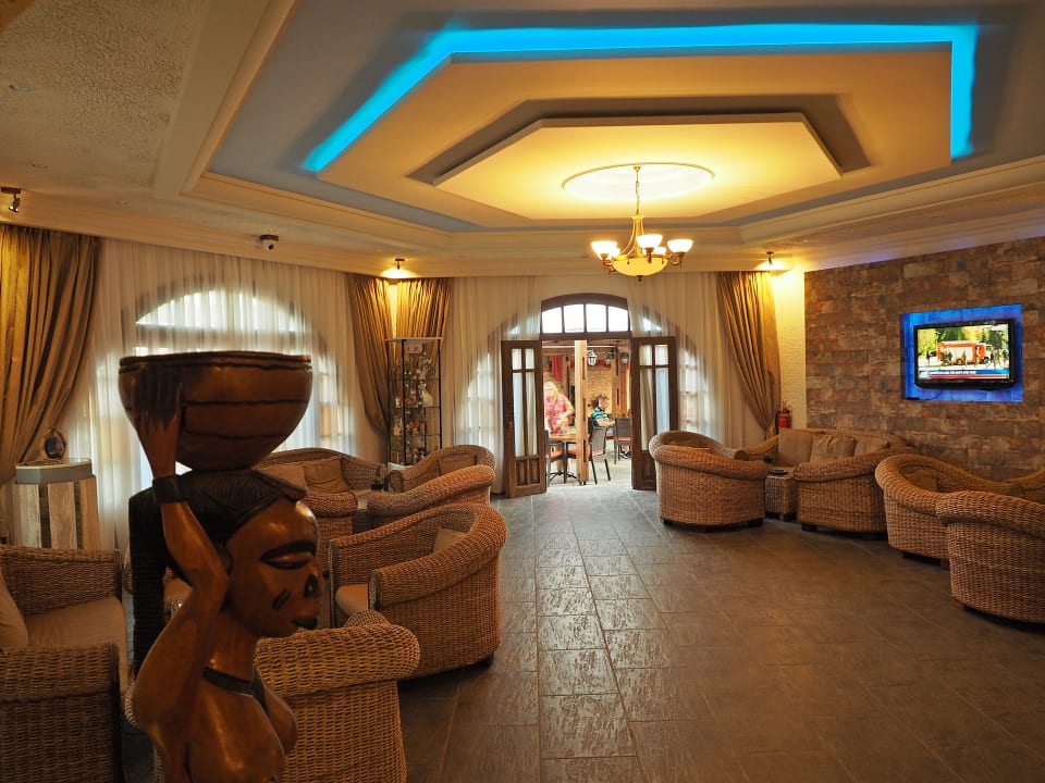 Lobby Gaia Garden Hotel