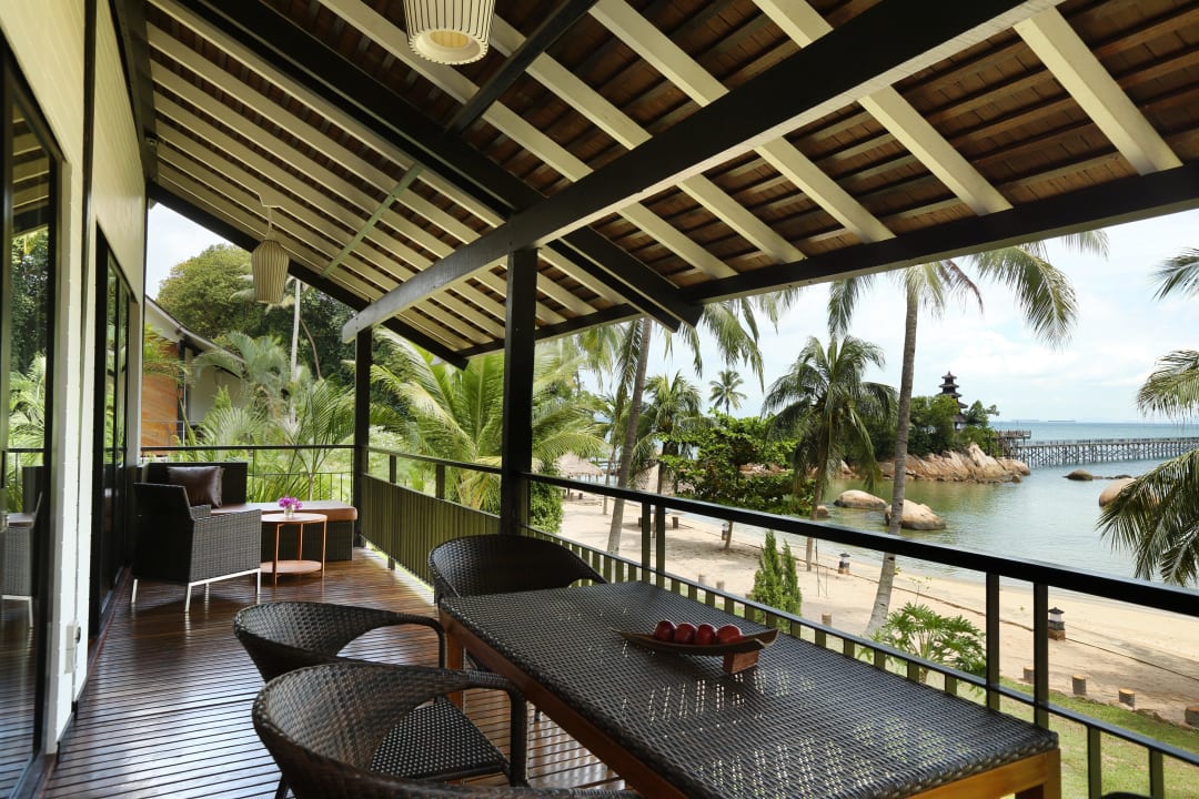 Riani Deluxe Beachfront  Turi Beach Resort