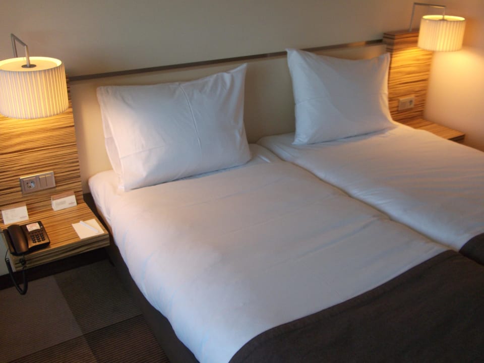 Standard Zimmer Mövenpick Hotel Amsterdam City Centre