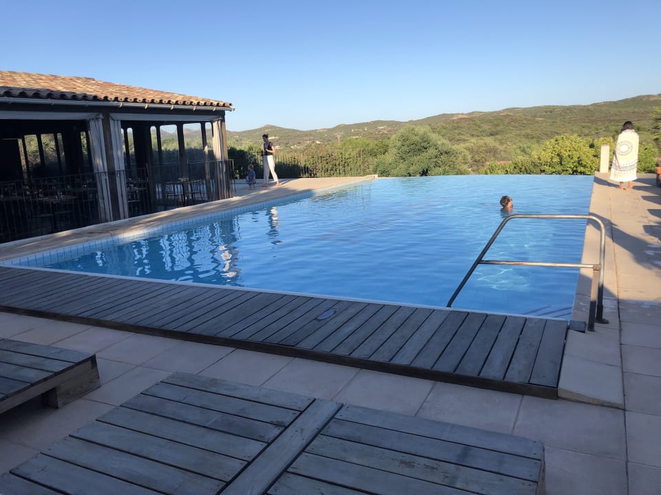 Pool Hotel Maora Village