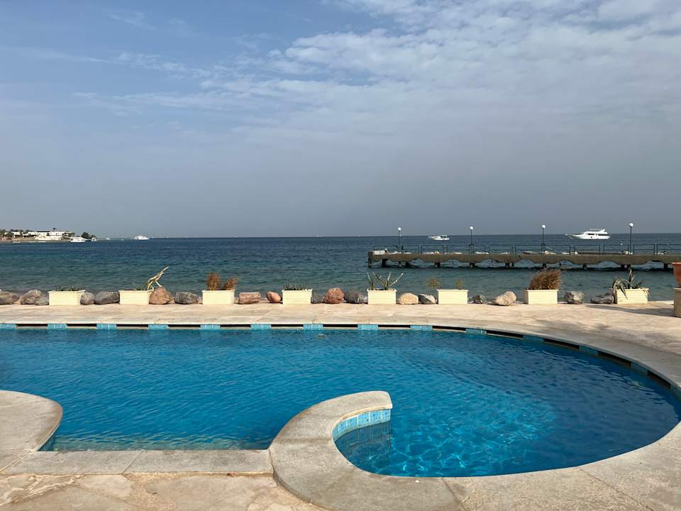 Pool Lotus Bay Beach Resort