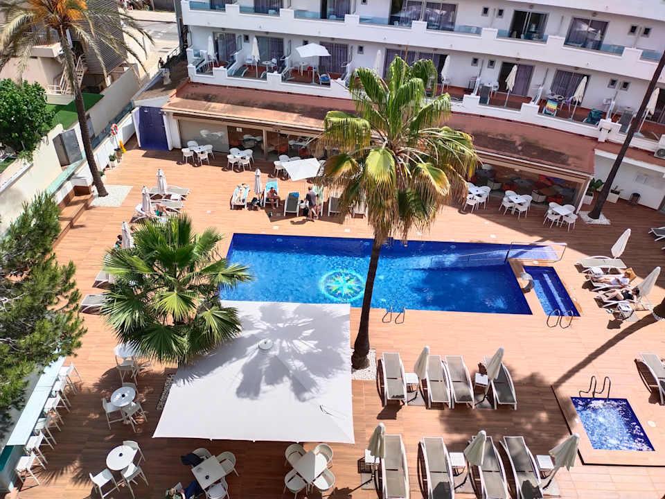 Außenansicht Metropolitan JUKA Playa Aparthotel