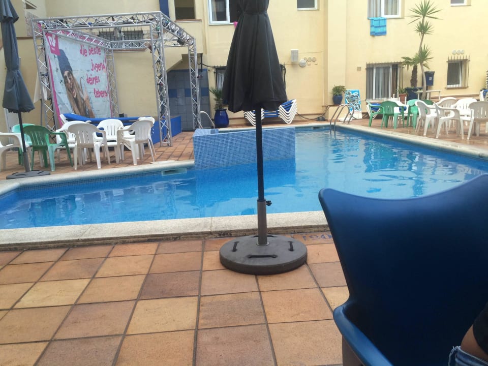 Leider sehr kleiner Pool Hotel Caribe Youth Only
