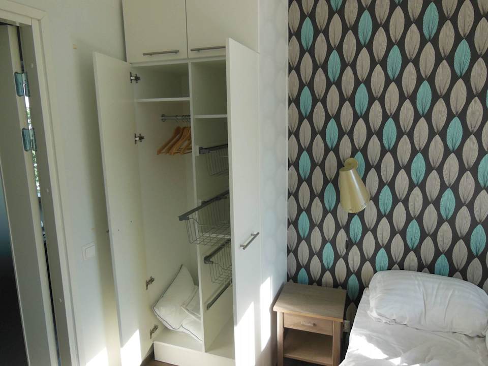 Schrank Schlafzimmer SATO HotelHome Lapinlahdenkatu