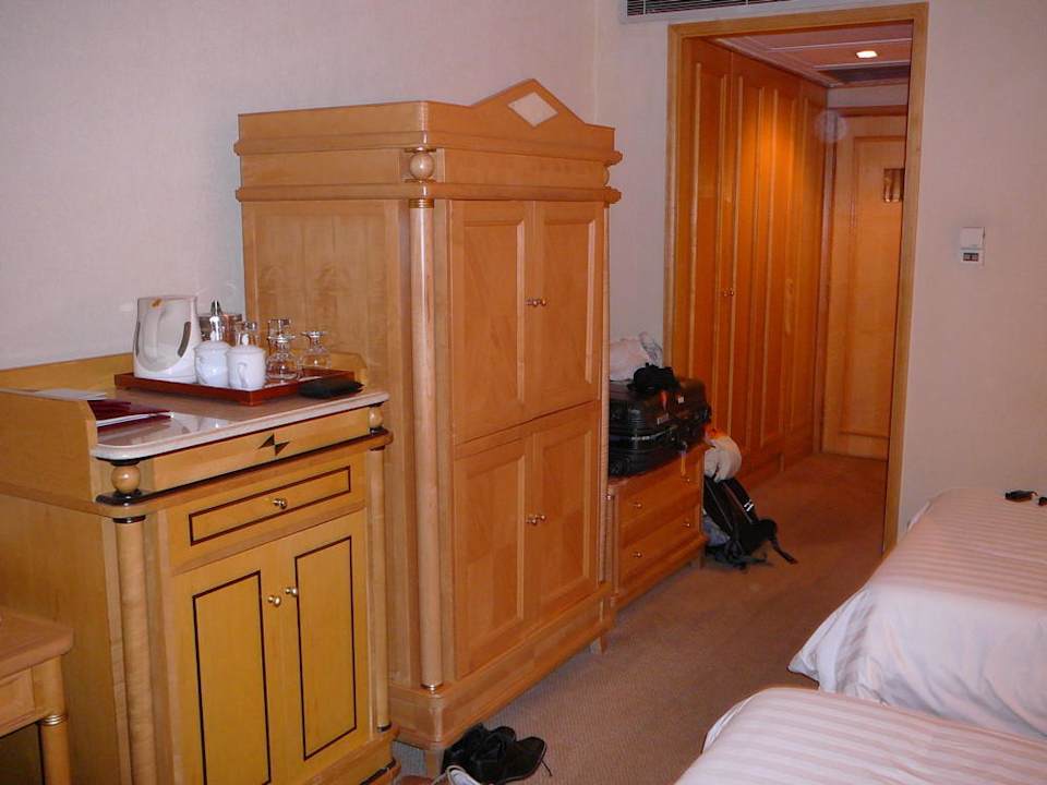 Zimmerausstattung Hotel Majesty Plaza Shanghai