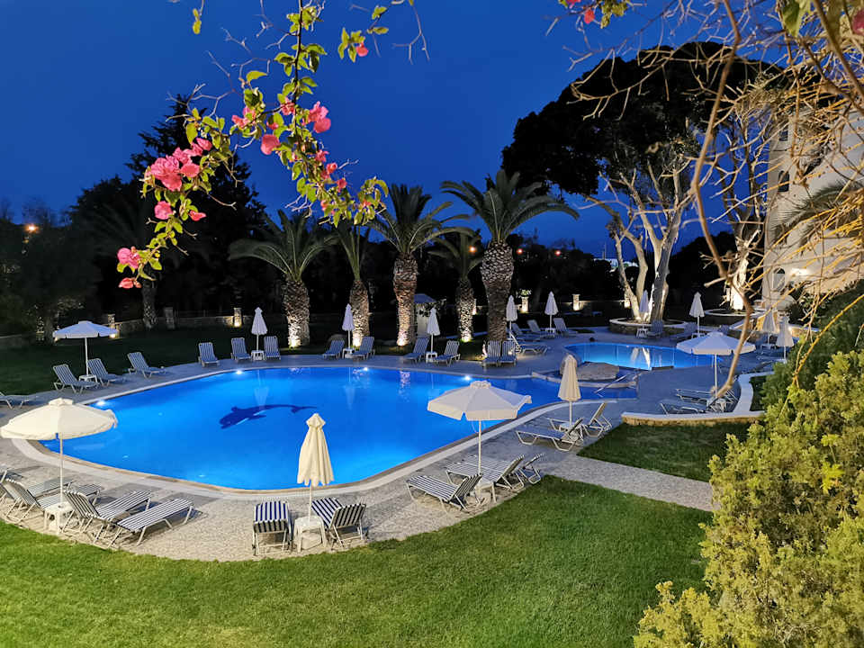 Gartenanlage Ekaterini Hotel