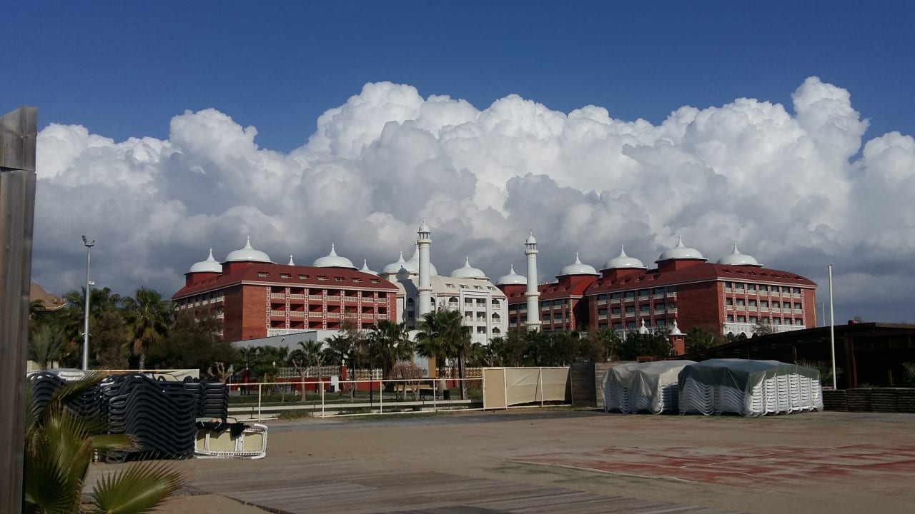 Außenansicht eines anderen Hotels Royal Taj Mahal Hotel