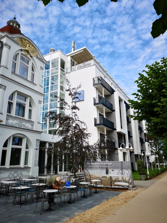 Außenansicht Strandhotel Ahlbeck