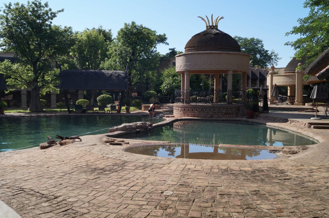 Poolanlage Hotel The Kingdom at Victoria Falls