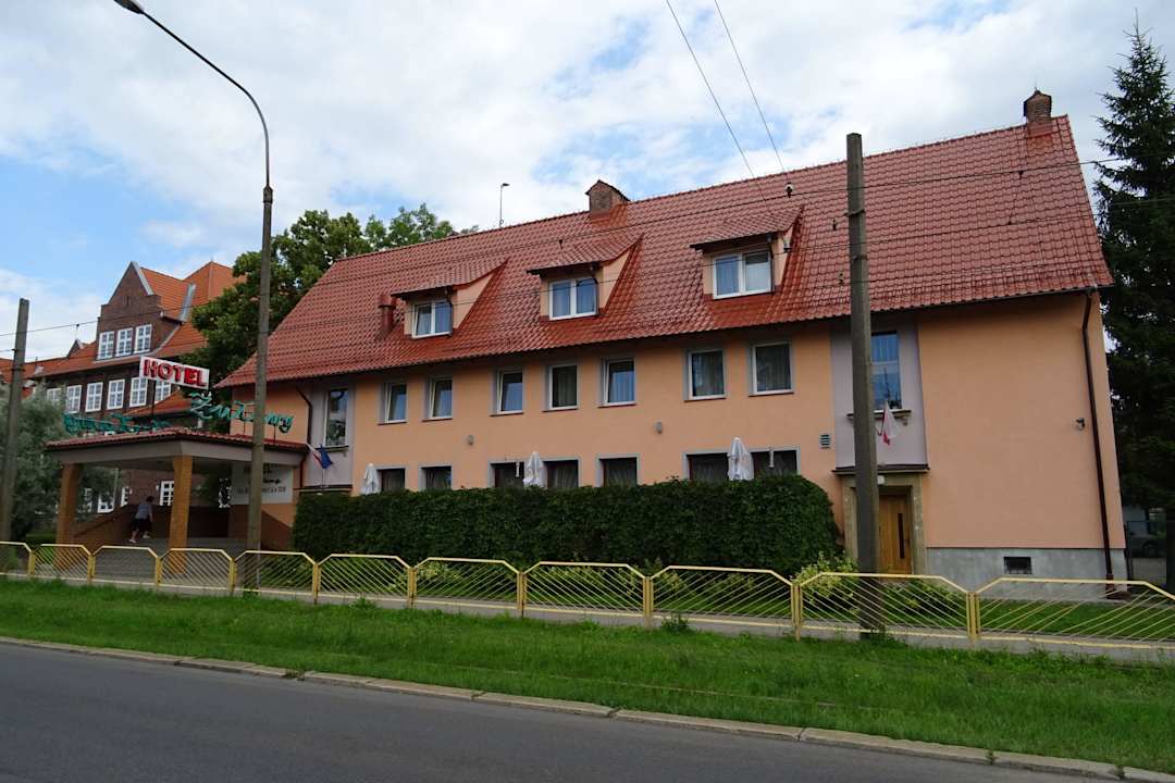 Vorderansicht des Hotels Hotel żuławy