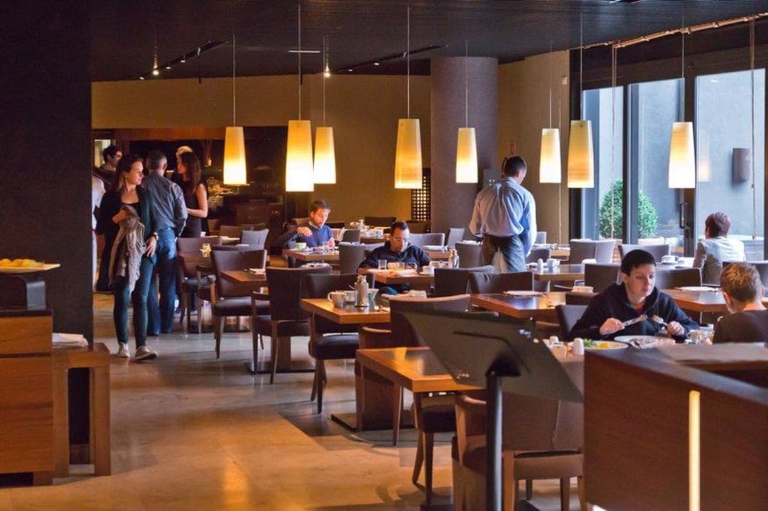 Blick in den Frühstücksraum Radisson Blu Hotel Milan