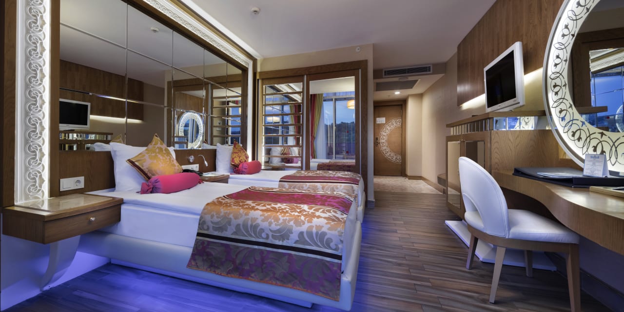 Zimmer Granada Luxury Okurcalar