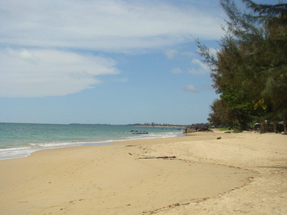 Strand Khao Lak Bayfront Resort