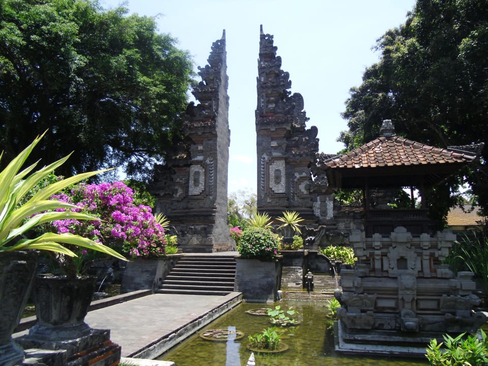 Eingangstor Nusa Dua Beach Hotel & Spa