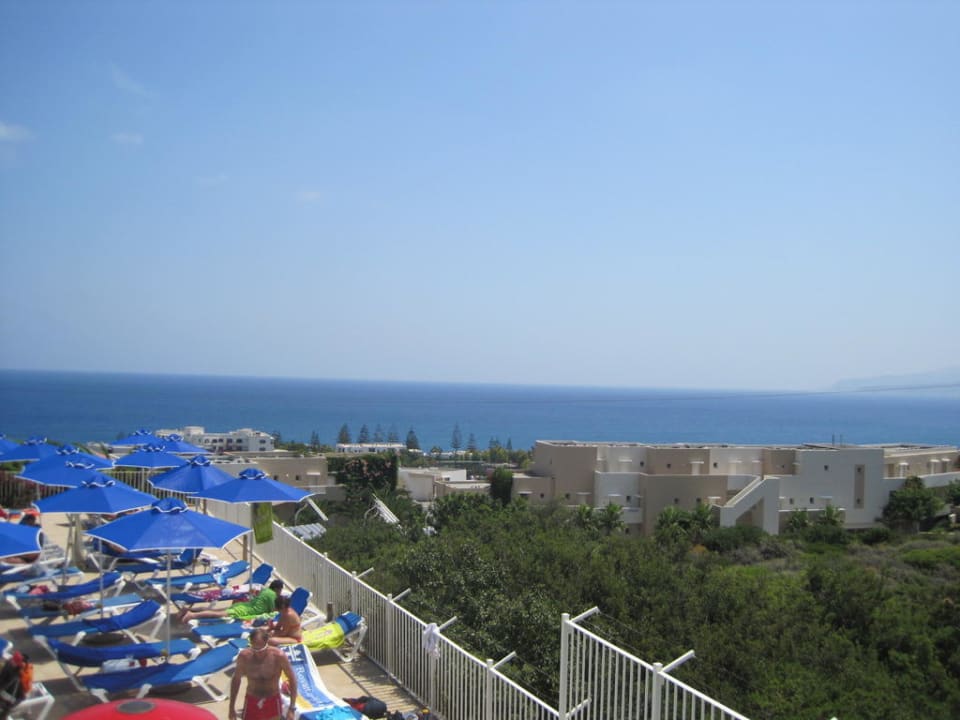 Blick vom Funpool aufs Meer Grand Hotel Holiday Resort