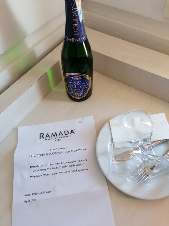 Zimmer Ramada Resort by Wyndham Side