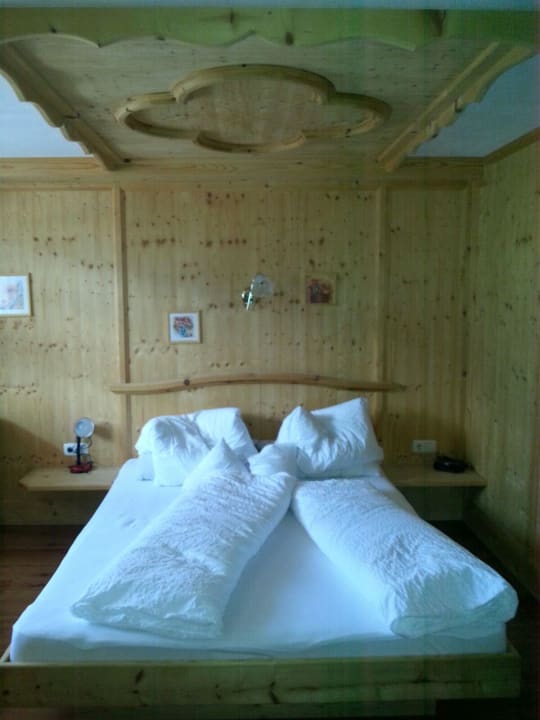 1 von 2 Schlafzimmern Rosenhof Apartments