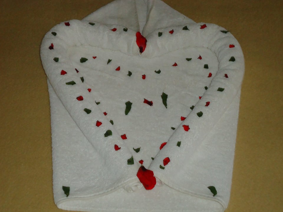 Сердечко из полотенца Imperial Shams Abu Soma